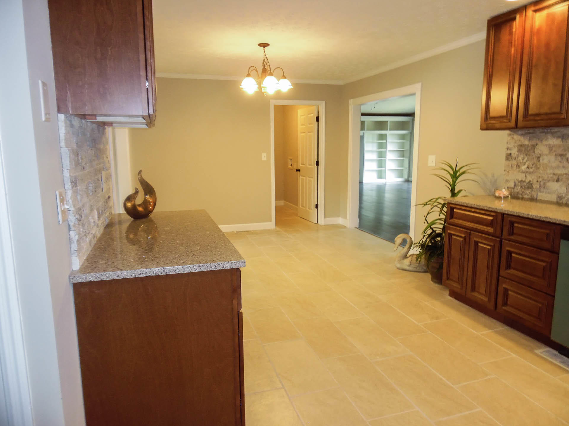 306 South Apache Road Clinton, TN 37716 - Photo 7 of 39 Eat in Kitchen