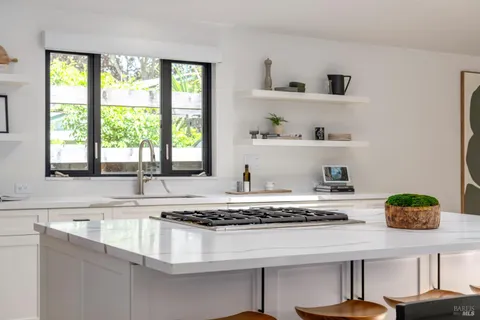 $3,950,000 | 2501 Pinot Way, St. Helena, CA 94574