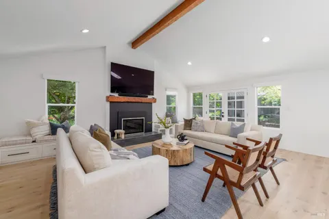 $3,950,000 | 2501 Pinot Way, St. Helena, CA 94574