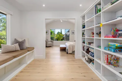 $3,950,000 | 2501 Pinot Way, St. Helena, CA 94574