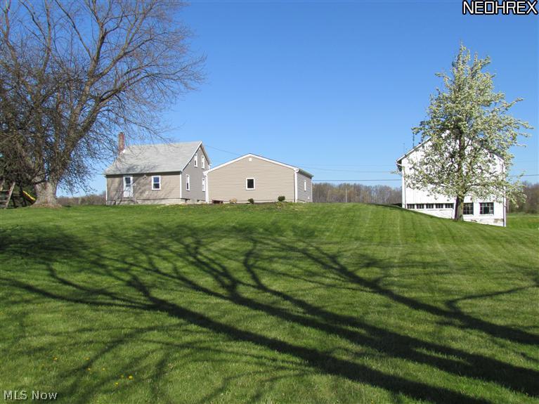 2965 Columbiana Road New Springfield, OH 44443 - Photo 1 of 18