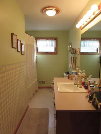 $325,900 | 403 West Amber Lake Drive, Fairmont, MN 56031