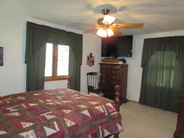 $325,900 | 403 West Amber Lake Drive, Fairmont, MN 56031