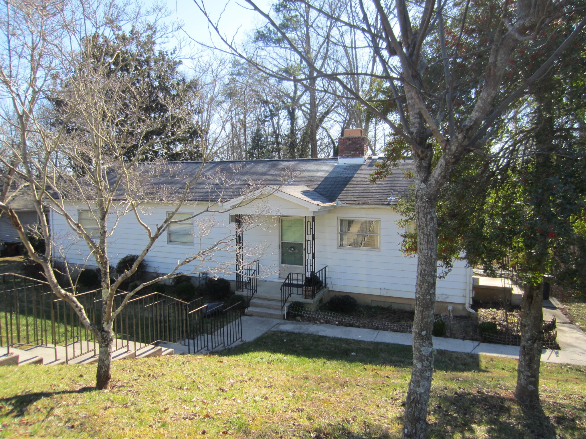 106 Euclid Circle Oak Ridge, TN 37830 - Photo 1 of 14 Gallery Image 1