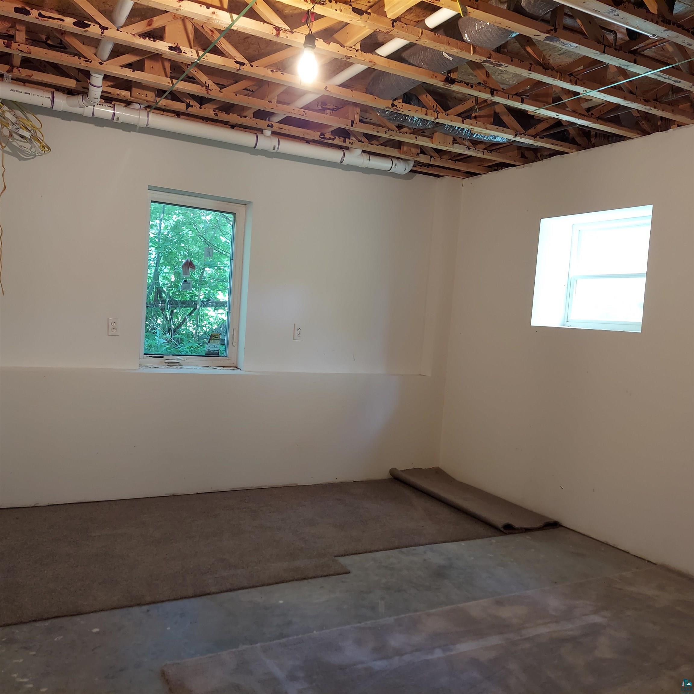 6563 Seville Road Saginaw, MN 55779 - Photo 22 of 28 Interior space
