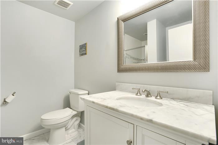 11056 Saffold Way Reston, VA 20190 - Photo 12 of 27 Bath