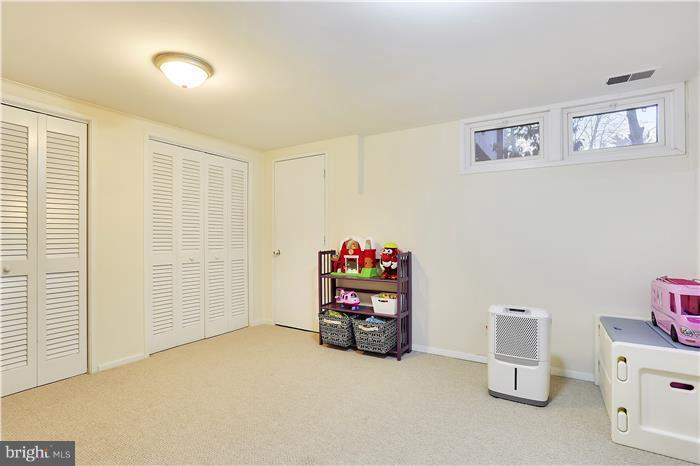 11056 Saffold Way Reston, VA 20190 - Photo 16 of 27 Interior (General)