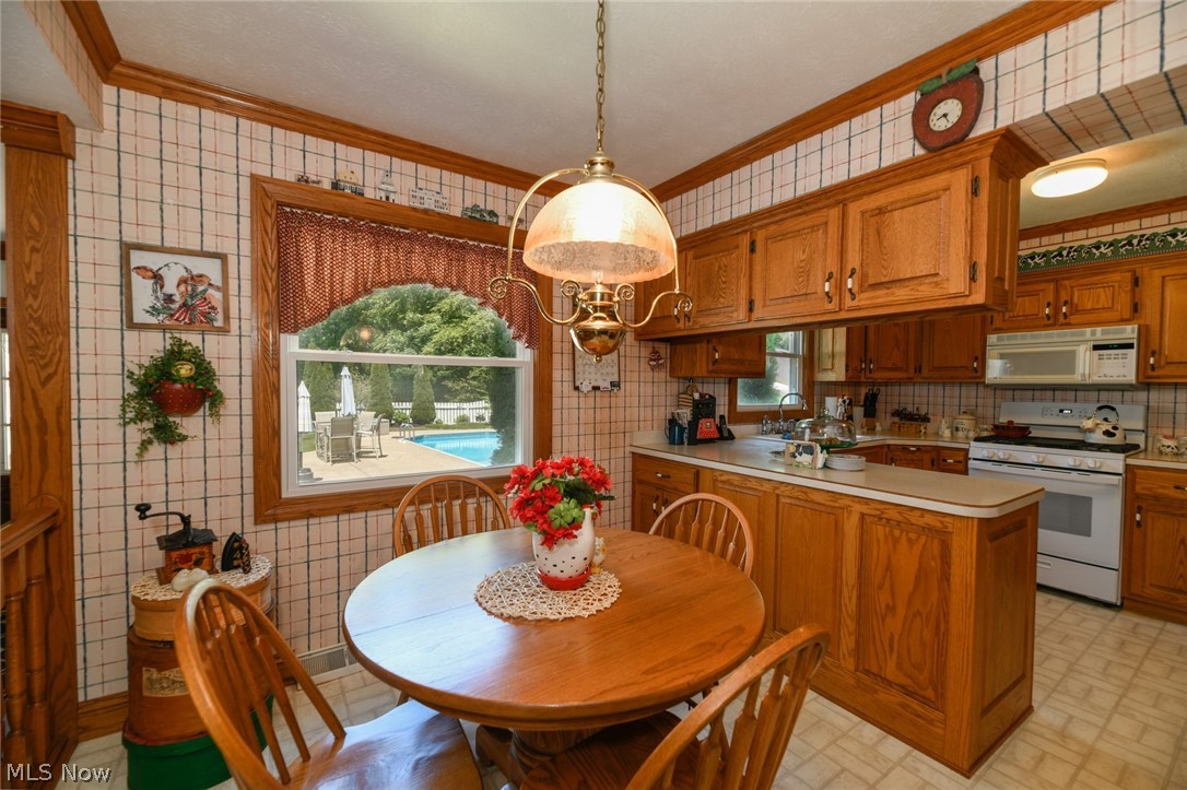 15812 Boston Road Strongsville, OH 44136 - Photo 11 of 32