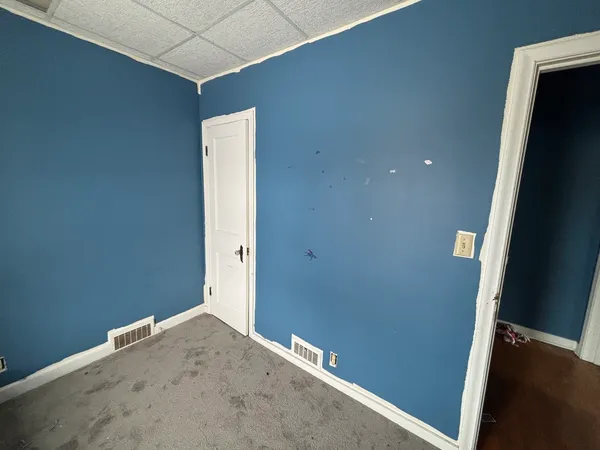 $89,000 | 2235 Pershing Boulevard, Clinton, IA 52732