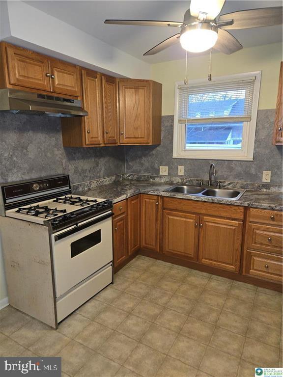 2923 Elm Place Reading, PA 19609 - Photo 5 of 15