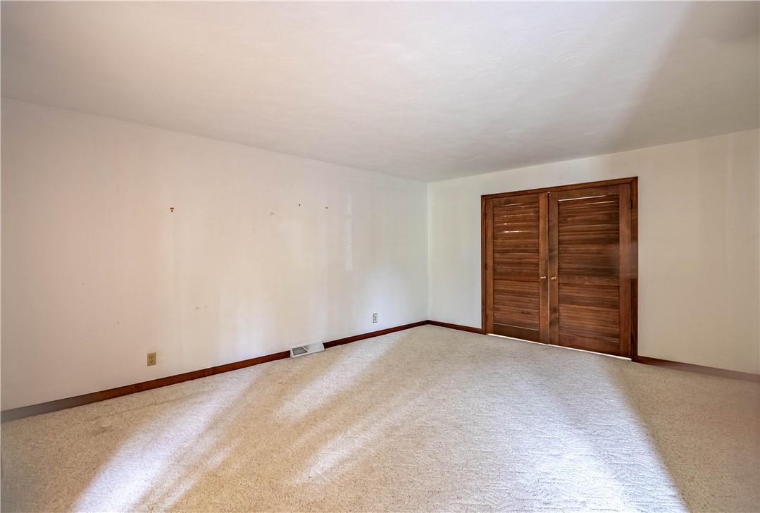 2951 Blackstone Drive Decatur, IL 62522 - Photo 6 of 43 Gallery Image 6
