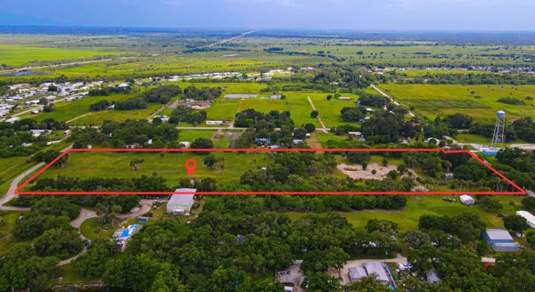 $450,000 | 1100 Red Barn Rd N West, Moore Haven, FL 33471