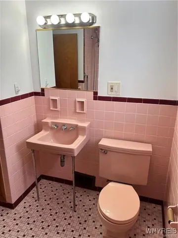 $1,885 | 49 Youngs Road, Amherst, NY 14221