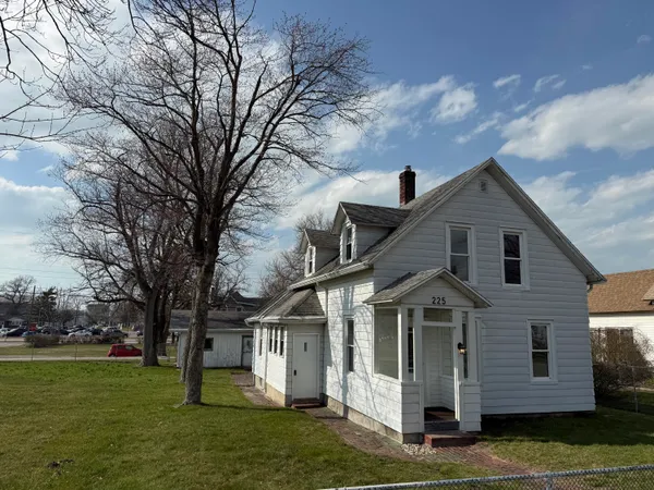 $179,900 | 225 Columbia Street, Michigan City, IN 46360