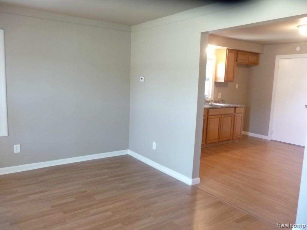 26512 Lenox Avenue Madison Heights, MI 48071 - Photo 2 of 15