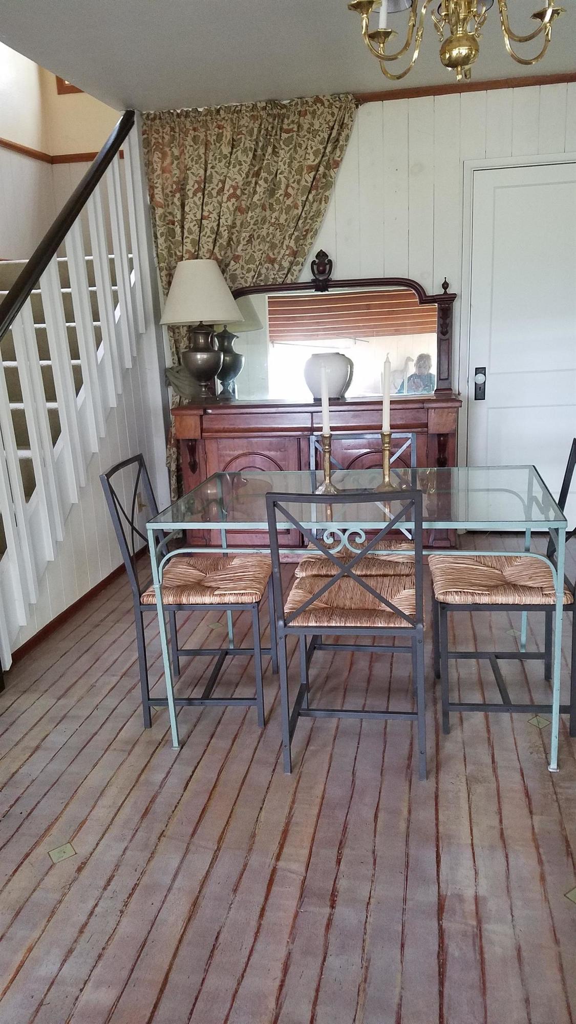 143 Stephen Way Williams, OR 97544 - Photo 13 of 34 Formal dining