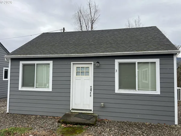 $1,460,000 | 612 Northeast Santiam Boulevard, Mill City, OR 97360