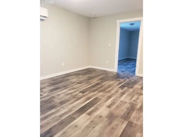 $1,460,000 | 612 Northeast Santiam Boulevard, Mill City, OR 97360