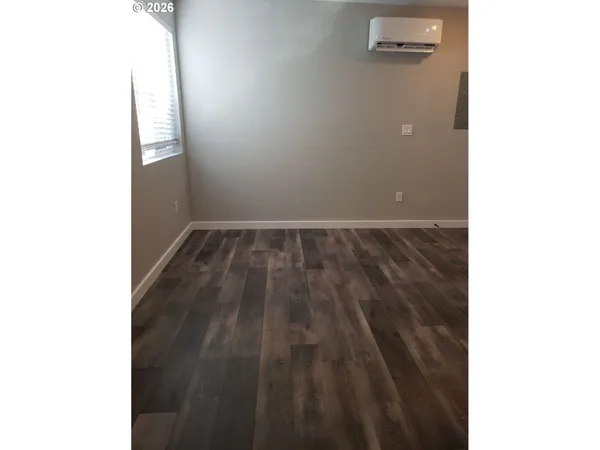 $1,460,000 | 612 Northeast Santiam Boulevard, Mill City, OR 97360