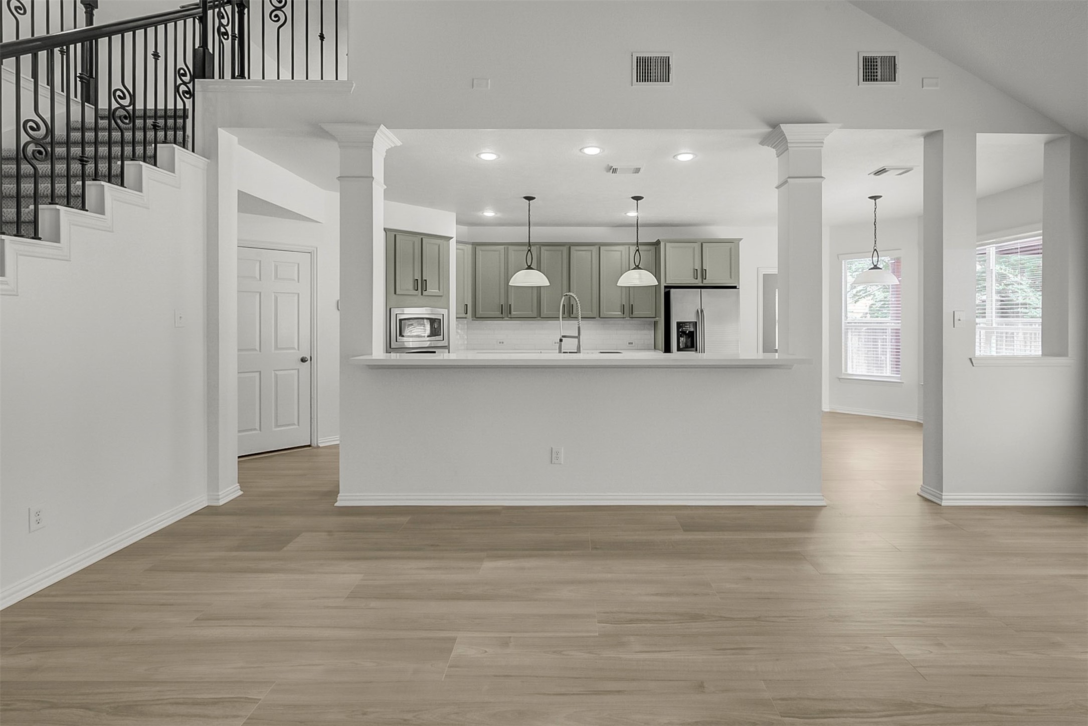 10 Chippewa Trail Spring, TX 77389 - Photo 12 of 46 Kitchen from Living Room