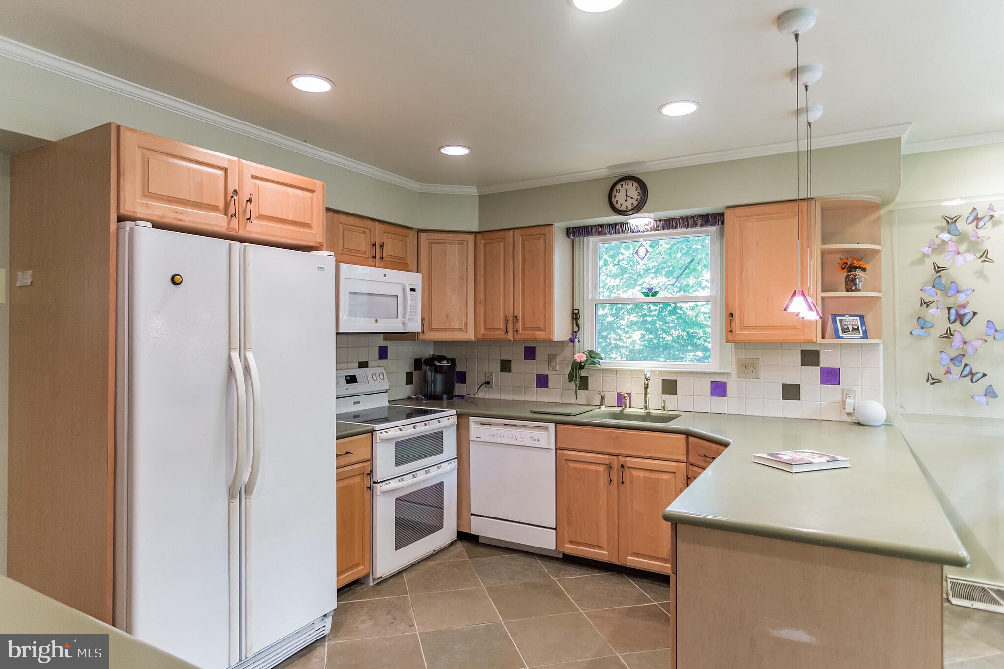 408 Penn Road Wynnewood, PA 19096 - Photo 8 of 34