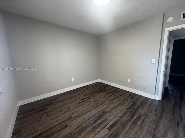 $2,200 | 805 West 30th Street, Unit 8, Hialeah, FL 33012