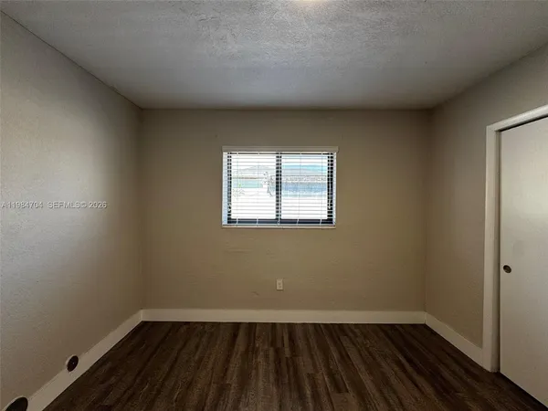 $2,200 | 805 West 30th Street, Unit 8, Hialeah, FL 33012