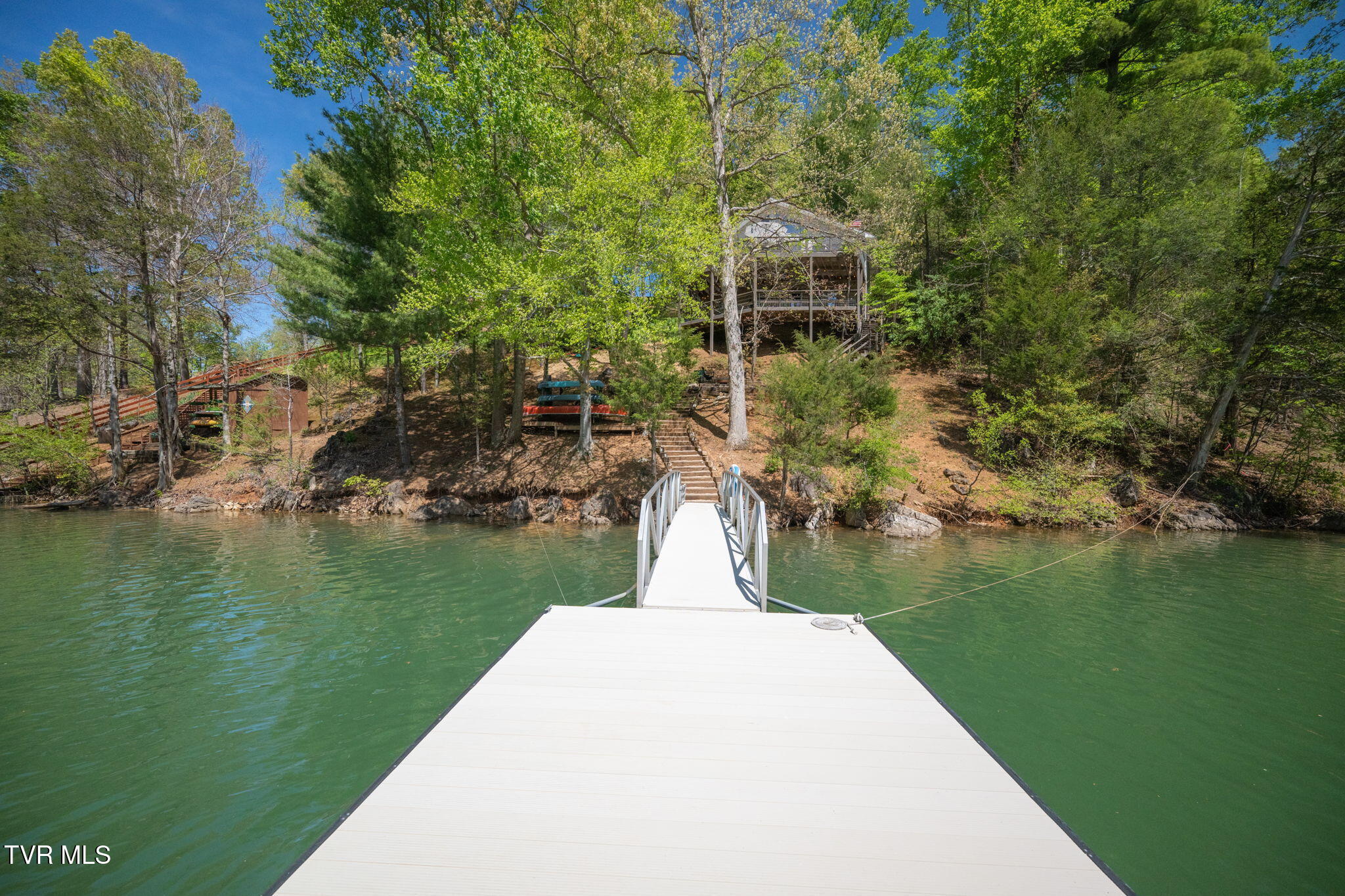 237 Candlewood Lane Butler, TN 37640 - Photo 38 of 42 Cabin view