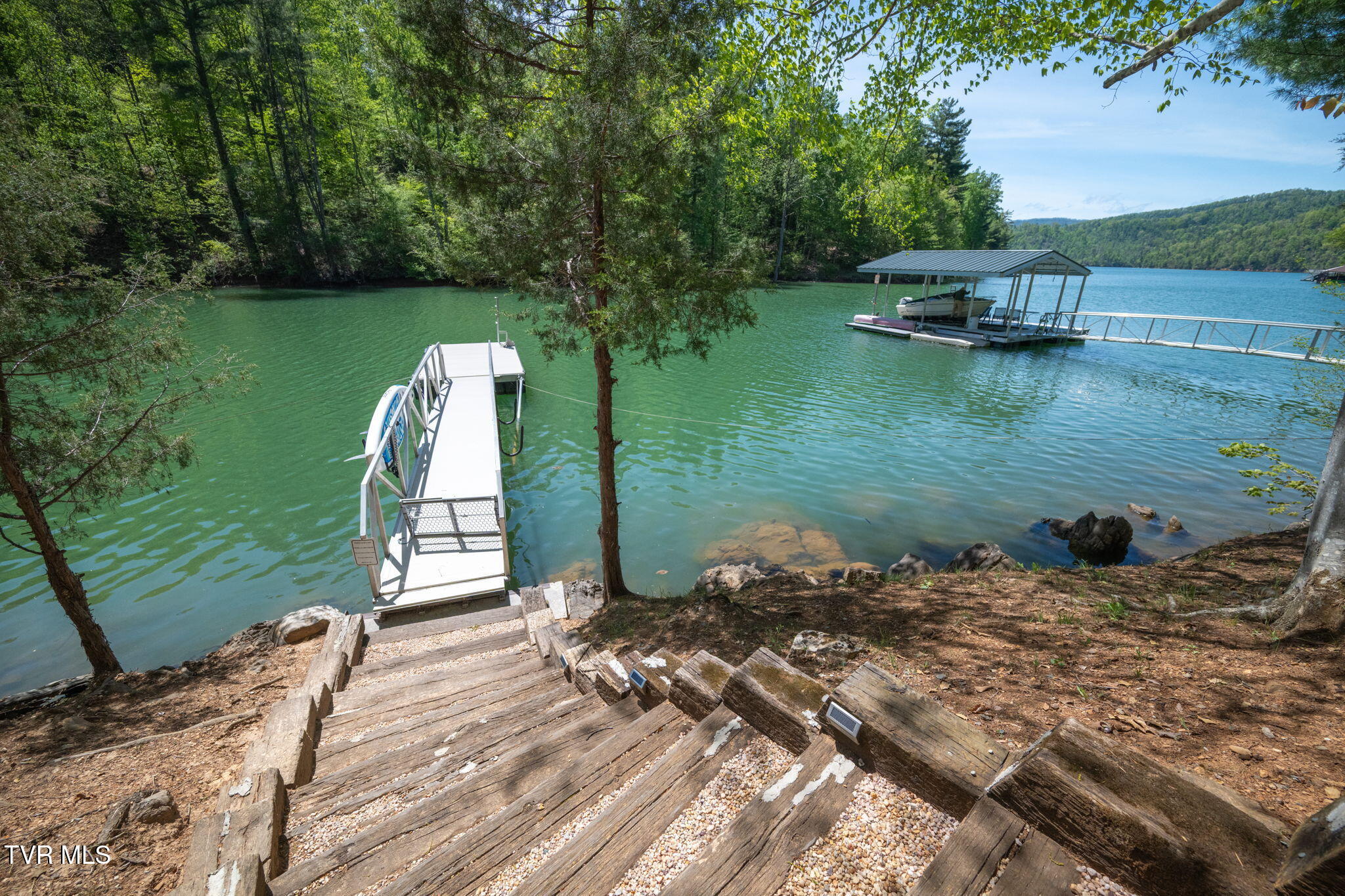 237 Candlewood Lane Butler, TN 37640 - Photo 7 of 42 Year round lake access