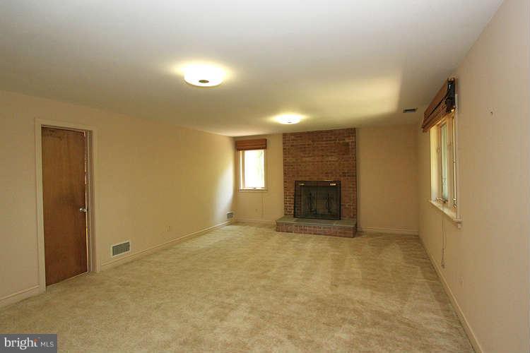 5423 Mohican Road Bethesda, MD 20816 - Photo 15 of 21 Family Room