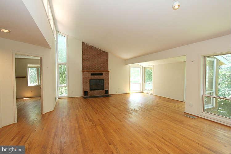 5423 Mohican Road Bethesda, MD 20816 - Photo 3 of 21 Interior (General)