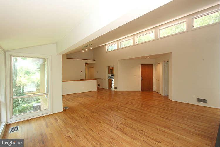 5423 Mohican Road Bethesda, MD 20816 - Photo 5 of 21 Dining Room