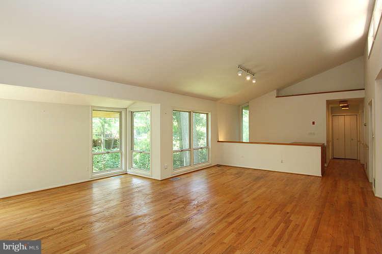 5423 Mohican Road Bethesda, MD 20816 - Photo 6 of 21 Dining Room