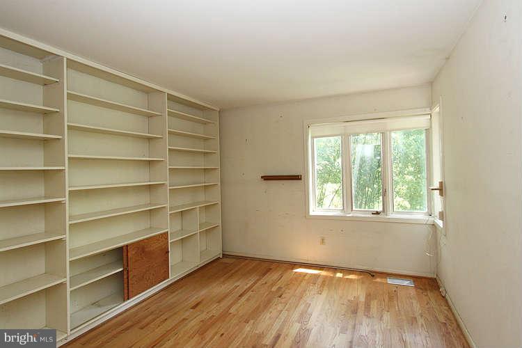 5423 Mohican Road Bethesda, MD 20816 - Photo 7 of 21 Bedroom