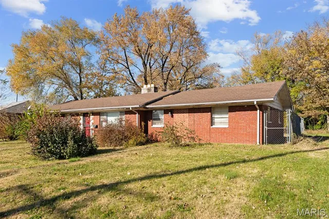 $30,000 | 4207 Caseyville Avenue, East St. Louis, IL 62204