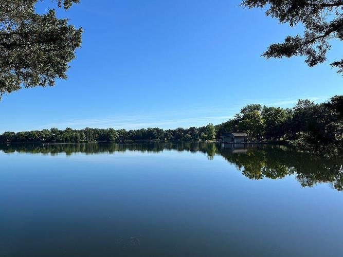 87 Shoreline Road Lake Barrington, IL 60010 - Photo 12 of 25