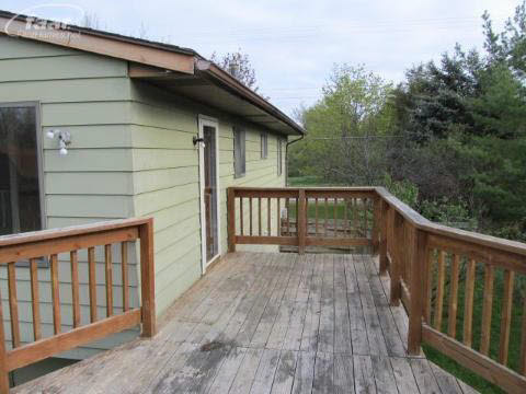 820 East River Road Flushing, MI 48433 - Photo 15 of 39 20153183-14.JPG