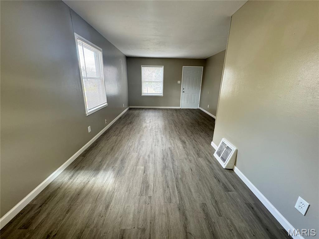 424 Crawford Road St. Louis, MO 63137 - Photo 5 of 10 Gallery Image 5