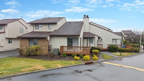 $625,000 | 250 Ridgedale Avenue, Unit 1, Florham Park, NJ 07932