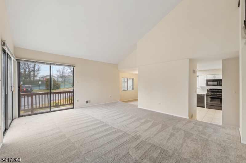 250 Ridgedale Avenue, Unit 1 Florham Park, NJ 07932 - Photo 3 of 32