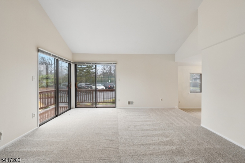 250 Ridgedale Avenue, Unit 1 Florham Park, NJ 07932 - Photo 4 of 32