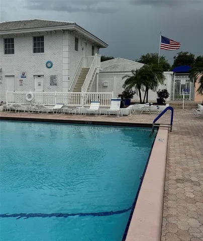 $1,650 | 2171 Northeast 66th Street, Unit 801, Fort Lauderdale, FL 33308