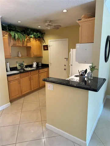 $1,650 | 2171 Northeast 66th Street, Unit 801, Fort Lauderdale, FL 33308