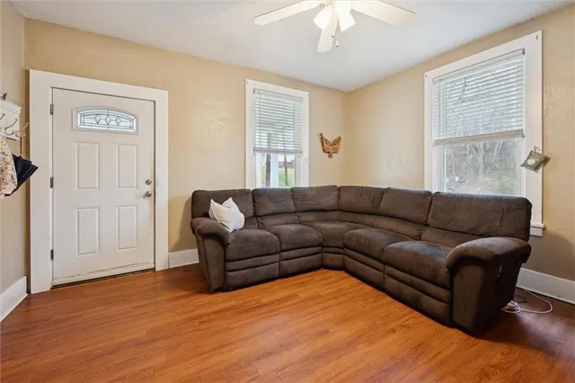 $195,000 | 2313 Stratford Avenue, Coraopolis, PA 15108