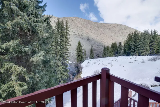 $2,495,000 | 2425 East Horse Creek Road, Jackson, WY 83001