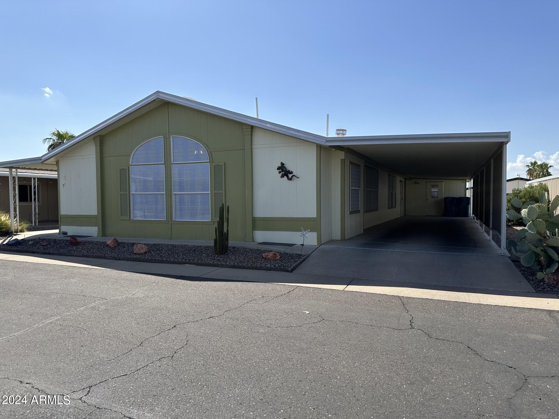 834 South Meridian Road, Unit 71 Apache Junction, AZ 85120 - Photo 1 of 31 r-front