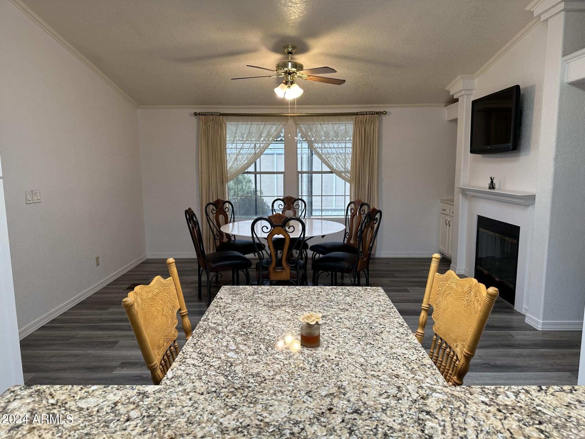 834 South Meridian Road, Unit 71 Apache Junction, AZ 85120 - Photo 9 of 31 r-diningfrom kitchen