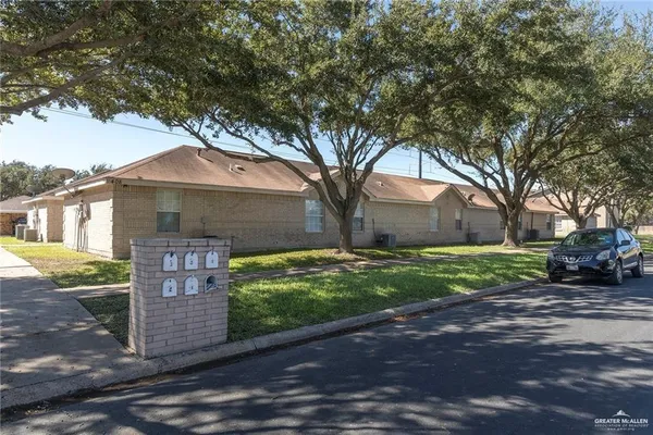 $800 | 408 East Ulex Avenue, McAllen, TX 78504