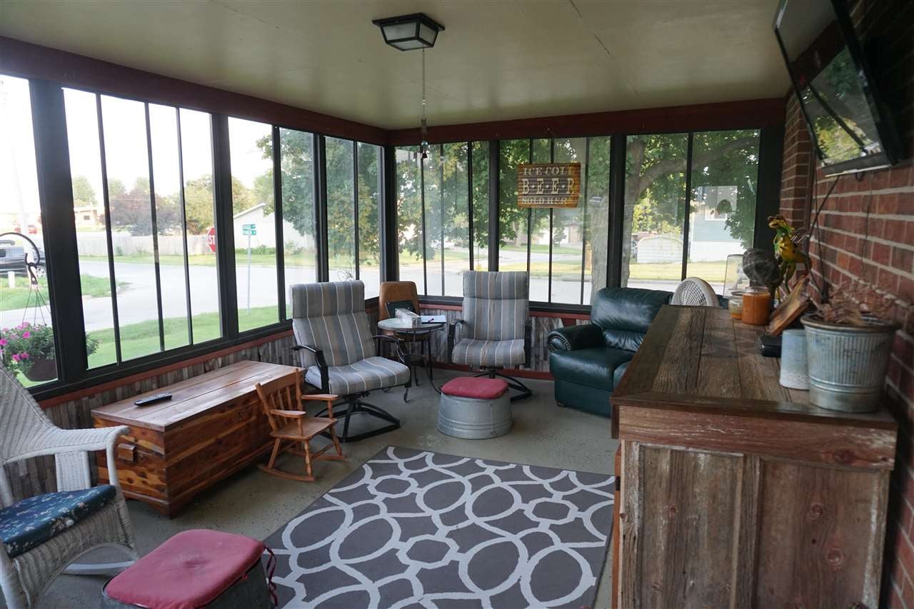 521 South Riggs Street Lone Tree, IA 52755 - Photo 4 of 27 Gallery Image 4