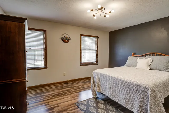 $479,000 | 257 Cripple Creek Loop, Watauga, TN 37694